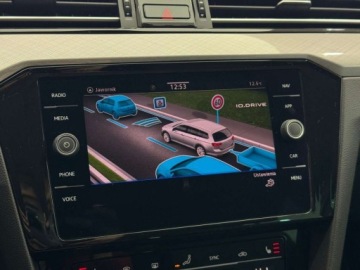 Volkswagen Passat B8 Variant Facelifting 2.0 TDI SCR 150KM 2020 Volkswagen Passat EVO Business Kamera cofania Asystent parkowania ACC, zdjęcie 32