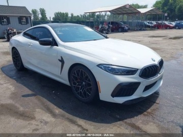 BMW 2022 BMW M8 2022r, M8, 4.4L, 4x4 4.4 Benzyna 617KM, zdjęcie 1