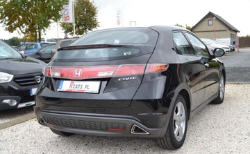 Honda Civic VIII Hatchback 5d 1.4 i 83KM 2006 Honda Civic BEZWYPADKOWE - Niski przebieg - po oplatach gotowa do rejestra, zdjęcie 3