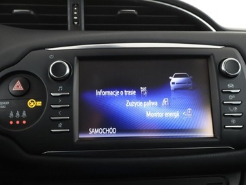 Toyota Yaris III Hatchback 5d Facelifting 2017 1.5 Hybrid 100KM 2018 Toyota Yaris hybryda automat kamera klima-auto., zdjęcie 22