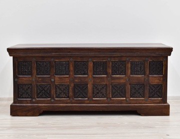 Индийский колониальный ствол, массив акации.