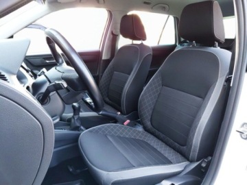 Skoda Fabia III Kombi Facelifting 1.0 TSI 95KM 2021 Skoda Fabia 1.0TSI 95KM Ambition SalonPL SerwisASO Kessy Kamera SmartLink, zdjęcie 8