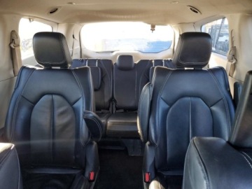 Chrysler Pacifica II 2022 Chrysler Pacifica Hybrid Touring L, 2022r., 3.6L 3.6 Hybryda Plug-in 260KM, zdjęcie 8