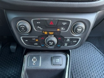 Jeep Compass II SUV 1.4 MultiAir 140KM 2018 Jeep Compass 1.4 140 KM Kamera Podgrzewane fotele, zdjęcie 25