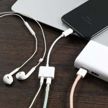 АДАПТЕР LIGHTNING AUDIO MINI JACK 3,5 ММ ДЛЯ IPAD IPHONE X 13