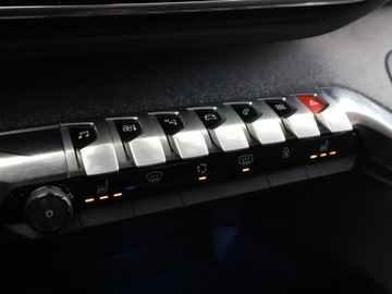 Peugeot 3008 II Crossover 1.5 BlueHDI 130KM 2020 Peugeot 3008 1.5 HDi Automat Allure Nawigacja, zdjęcie 28