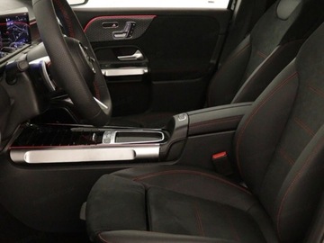 Mercedes GLB SUV 1.3 200 163KM 2025 MERCEDES-BENZ GLB 200 AMG Line Suv 1.3 163KM 2025, zdjęcie 7