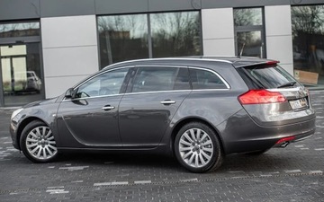 Opel Insignia I Sports Tourer 2.0 CDTI ECOTEC 160KM 2010 Opel Insignia 2.0CDTI 160KM Skora Pdc Alu Gwarancjia 2.0 Diesel 160KM, zdjęcie 9