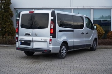 Opel Vivaro B Kombi Extra Long H1 2,9t 1.6 BiTurbo 125KM 2017 Opel Vivaro 9os. Tempomat Ogranicznik predkosci Czujniki parkowania FV, zdjęcie 4