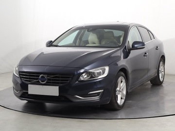 Volvo S60 II Sedan Facelifting 2.0 T5 DRIVE-E 245KM 2015 Volvo S60 T5, Automat, Skóra, Klima, Klimatronic, zdjęcie 1