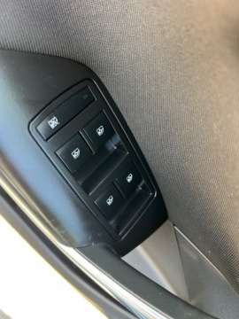 Opel Insignia I Sports Tourer Facelifting 1.4 Turbo ECOTEC LPG 140KM 2014 Opel Insignia XENONY NAWIGACJA GRZANA KIEROWNICA GRZANE FOTELE TEMPOMAT 1.4, zdjęcie 19