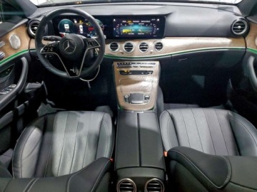 Mercedes Klasa E W213 2022 Mercedes-Benz Klasa E 350 4Matic 2022 2.0L 2.0 Benzyna 255KM, zdjęcie 8