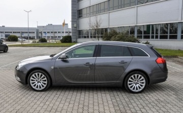 Opel Insignia I Sports Tourer 2.8 V6 Turbo ECOTEC 260KM 2009 Opel Insignia 2,8 (260KM) LPG 4x4 Bezwypadkowy 190 tys. km 2.8 BenzynaLPG, zdjęcie 1