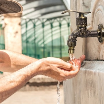 СТАРИННЫЙ НАСТЕННЫЙ СМЕСИТЕЛЬ TOPBATHY С ОДНОЙ РУЧКОЙ