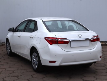 Toyota Corolla XI Sedan 1.6 Valvematic 132KM 2015 Toyota Corolla 1.6 Valvematic, Salon Polska, zdjęcie 3