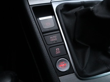 Volkswagen Passat B7 Variant 2.0 TDI CR DPF BlueMotion 140KM 2011 VW Passat 2.0 TDI, Salon Polska, Navi, Klima, zdjęcie 12