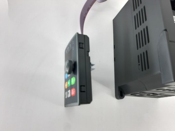 Редуктор, двигатель 0,37 кВт, векторный инвертор 230 В.