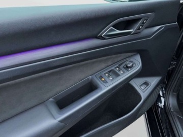 Volkswagen Golf VIII Variant 2.0 TDI 150KM 2022 Volkswagen Golf 2.0TDI 150KM Style DSG SerwisASO Acc Keyless Virtual Led F, zdjęcie 15