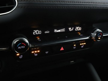 Mazda 3 IV Hatchback 2.0 Skyactiv-X 180KM 2019 Mazda 3 automat mHEV skóra full LED navi kamera i, zdjęcie 26