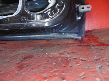 RENAULT LAGUNA III 3-ДВЕРНЫЙ ПЕРЕДНИЙ ЛЕВ NV676 ЧЕРНЫЙ