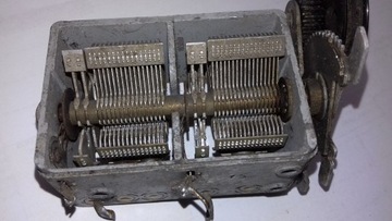 KONDENSATOR ZMIENNY 480+390pF