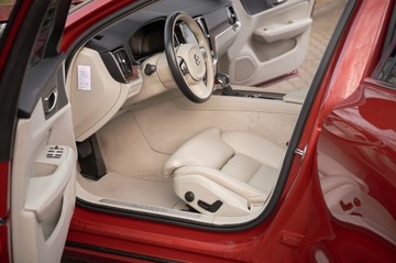 Volvo V60 II  Kombi 2.0 T5 250KM 2019 MEGA KOLOR __JASNE SKÓRY __SUPER PEDANTYCZNY STAN_, zdjęcie 21