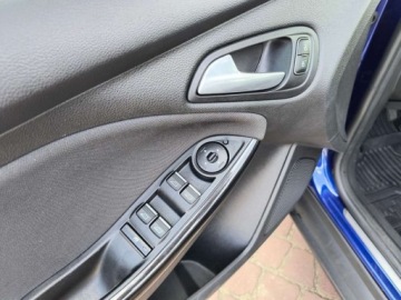 Ford Focus III Kombi Facelifting 1.0 EcoBoost 125KM 2018 Ford Focus 1.0EcoBoost 125KM pak.Winter felgi17 kamera nawigacja Android A, zdjęcie 32