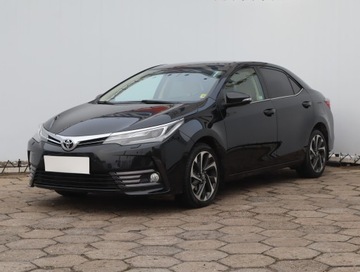 Toyota Corolla XI Sedan 1.6 Valvematic 132KM 2016 Toyota Corolla 1.6 Valvematic, Salon Polska, zdjęcie 1
