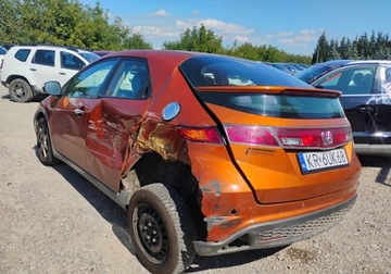 Honda Civic VIII 2008 Honda Civic 2008r, 1.4 Benzyna. Uszkodzony lewy tyl. Jezdzi 1.4 Benzyna, zdjęcie 19