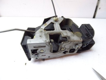 A TŘÍDA W168 97-01 ZÁMEK DVEŘE PŘEDNÍ LEVÝ HB 5D
