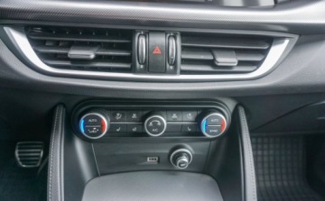 Alfa Romeo Stelvio SUV Facelifting 2.0 Turbo 280KM 2020 Alfa Romeo Stelvio Alfa Romeo Stelvio Veloce GWARANCJA do 2030 2.0 Benzyna, zdjęcie 20