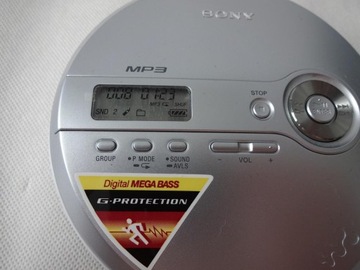 Дискман Sony D-NE240