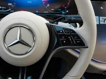 Mercedes Klasa E W214 Sedan 2.0 220d 197KM 2025 Mercedes E 220 4MATIC Avantgarde Szklany Dach, zdjęcie 15