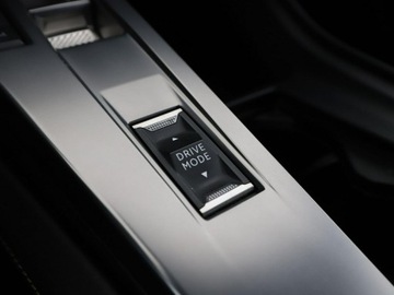 Peugeot 308 II Hatchback Facelifting 1.2 PureTech 130KM 2021 Peugeot 308 1.2 GT Automat Nawigacja Aktywny, zdjęcie 31