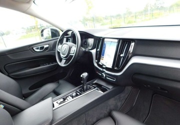 Volvo XC60 II Crossover D3 150KM 2020 Volvo XC 60 z Gwarancja Kamera Skora Fotele Comforty 2.0 Diesel 150KM, zdjęcie 4