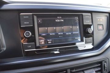 Volkswagen Polo V Hatchback 3d Facelifting 1.0 75KM 2017 Volkswagen Polo SalonPL 75KM MPI Trendline Pakiety Czujniki x2 Klimatyzajc, zdjęcie 15