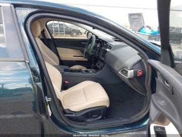 Jaguar XE 2017 Jaguar XE Xe 35t Premium 3.0 Benzyna 340KM, zdjęcie 5