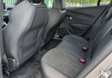Peugeot 2008 II SUV Facelifting 1.2 Hybrid 145 145KM 2025 Peugeot 2008 II (2019-) SalonPL FV23 Zadbany mHev 145KM Kredyt 0 Leasing 1, zdjęcie 10