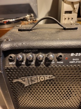 Гитарный усилитель Б-25