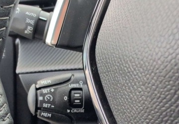 Peugeot 208 II Hatchback 1.2 PureTech 130KM 2023 Peugeot 208 2008 1.2 PureTech Allure Pack SS EAT8 1.2 Benzyna 130KM, zdjęcie 18