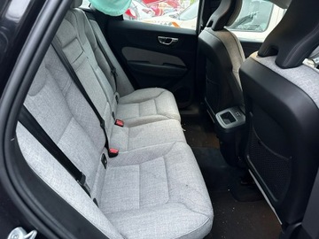 Volvo S60 III 2023 Volvo XC 60 2.0-197KM Hybr-Diesel/E Model 2024, zdjęcie 6