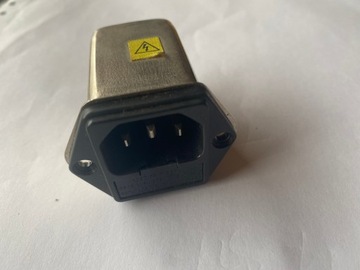 Противопомеховый фильтр EMI 250В 10А с розеткой