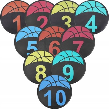 Футбольные бутсы с плоским логотипом и полем