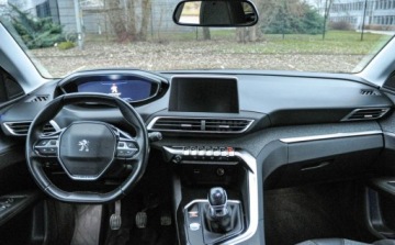 Peugeot 3008 II Crossover 1.2 PureTech 130KM 2017 Peugeot 3008 Bezwypadkowy 1.2 Benzyna 130KM, zdjęcie 9