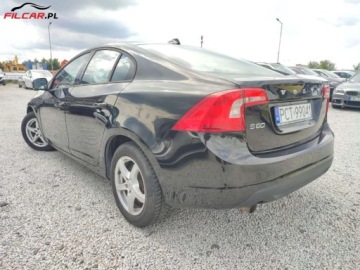 Volvo S60 II Sedan 1.6 D2 115KM 2011 Volvo S60 GWARANCJA Zarejestrowany Udok. przebieg 148tys km MozliwaZamiana, zdjęcie 3