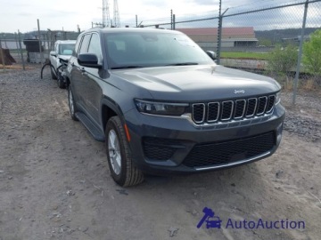 Jeep Grand Cherokee V 2024 Jeep Grand Cherokee 2024 JEEP GRAND CHEROKEE LAREDO X 4X4 3.6 Benzyna 293KM
