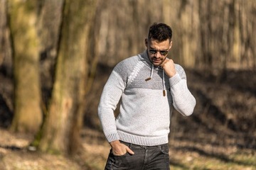 MODNY SWETER MĘSKI KOMIN GOLF WAR. SZARY - XL