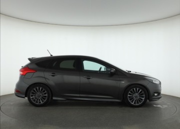 Ford Focus III Hatchback 5d facelifting 1.0 EcoBoost 125KM 2018 Ford Focus 1.0 EcoBoost, Klima, Klimatronic, zdjęcie 5