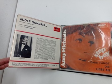 НАБОР ИЗ 20 7-ДЮЙМОВЫХ ВИНИЛОВЫХ ПЛАСТИНОК - ОДИНОЧНЫЕ + ФУТБОЛК