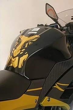 Накладка на бак GOLD Honda Suzuki Yamaha Free MOTUL